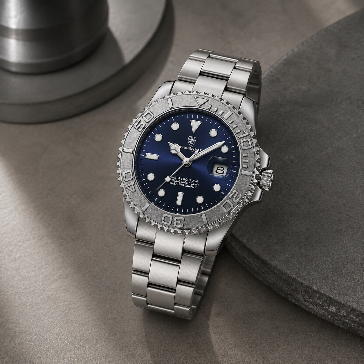 Montre Le Cap, lunette tournante et boîtier acier – L'Heure Juste