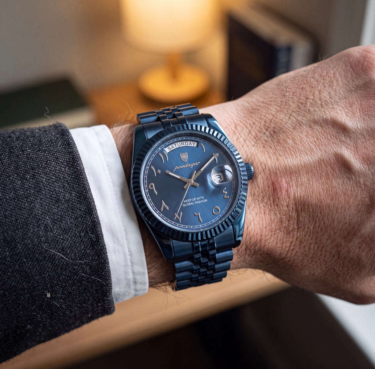 Montre La Cannelée, lunette cannelée et silhouette classique – L'Heure Juste