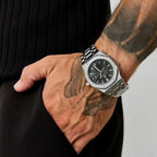 Montre L'Octogone, lunette octogonale et silhouette classique – L'Heure Juste