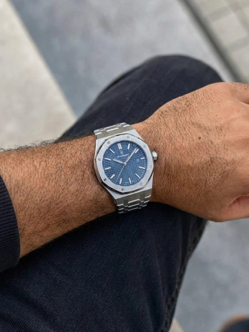 Montre L'Octogone, boîtier octogonal en acier à index bâton – L'Heure Juste
